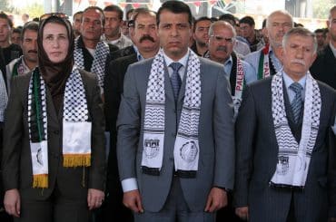Oppositional Fatah leader Mohammed Dahlan (Center) at a festival at the Palestine Polytechnic University in Hebron, Oct 13, 2009. (Photo: Najeh Hashlamoun/APA Images)