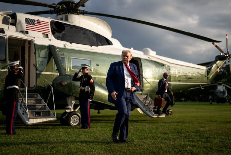 President Donald J. Trump disembarks from Marine One on the Ellipse in Washington, D.C., on Wednesday, July 22, 2026, and departs for the White House. (Official White House Photo by Patrick B. Ruddy)