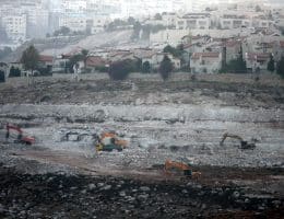 Construction site for a new neighborhood in the West Bank settlement of Pisgat Ze'ev, outside Jerusalem, November 21, 2010. (Photo: Issam Rimawi/APA Images)