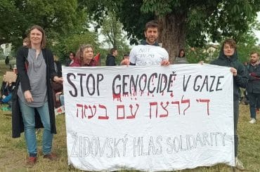 Members of Zidovsky Hlas Solidarity (Jewish Voice of Solidarity) at a protest in Prague.